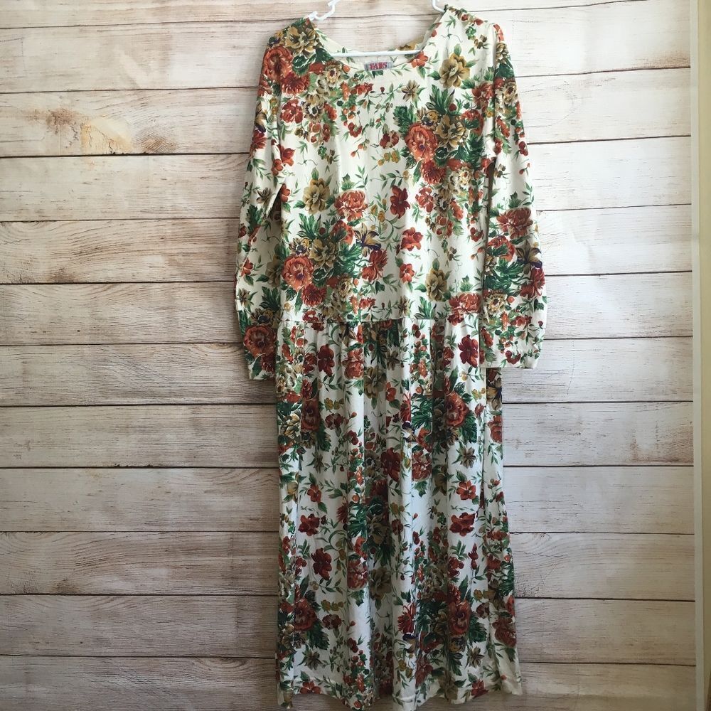 VINTAGE FADS COTTON KNIT FLORAL‎ MAXI DRESS IN CREAM